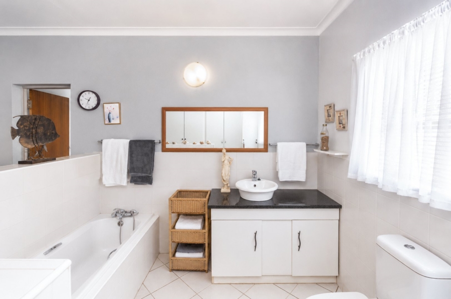 3 Bedroom Property for Sale in Ifafi North West